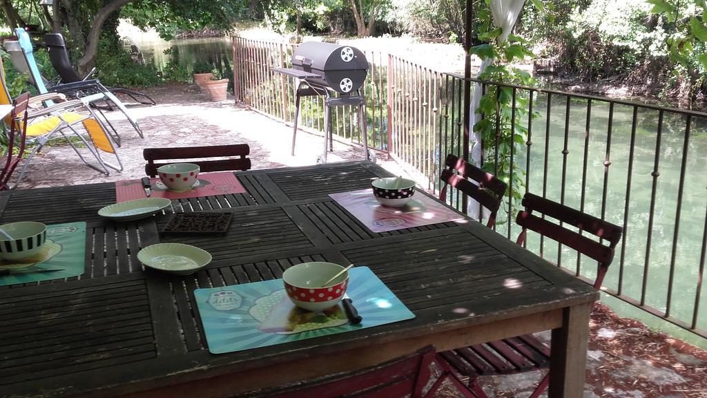 Maison Pres De L'Eau LʼIsle-sur-la-Sorgue Zewnętrze zdjęcie